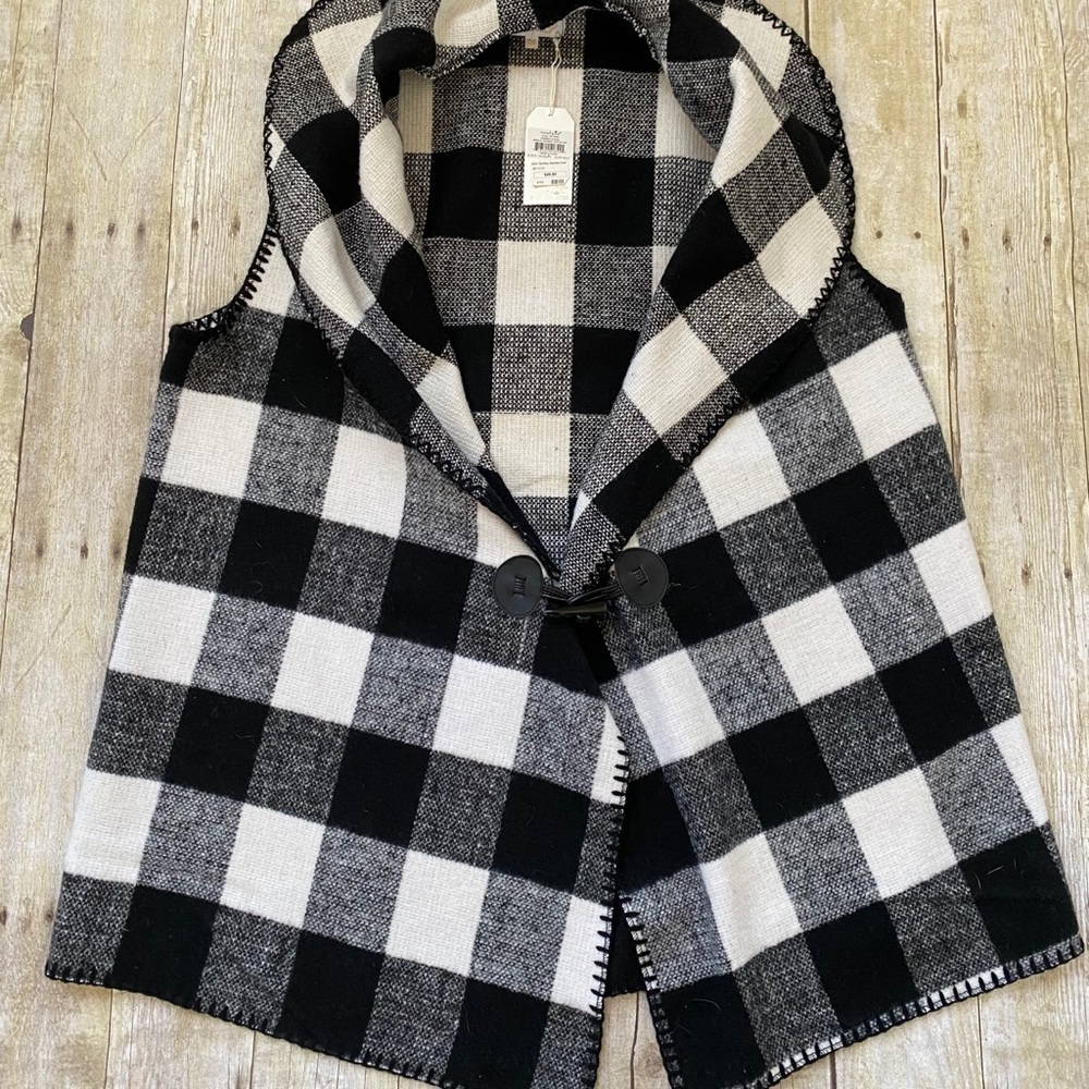 Mudpie Black and White Berkeley Blanket Vest